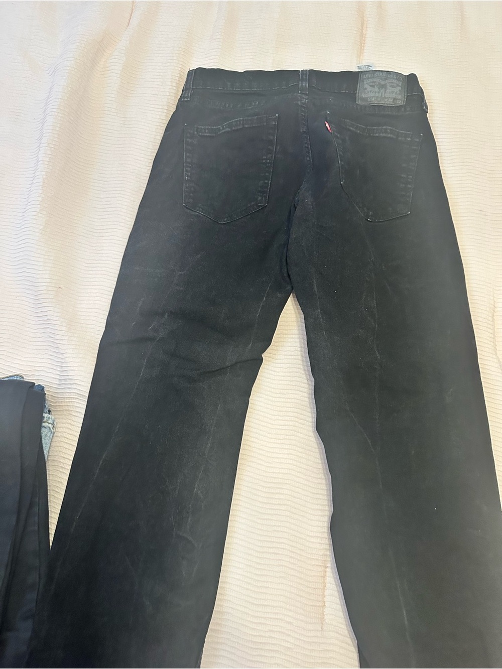 Levi's Men's Black Straight Jeans with Back Pockets
